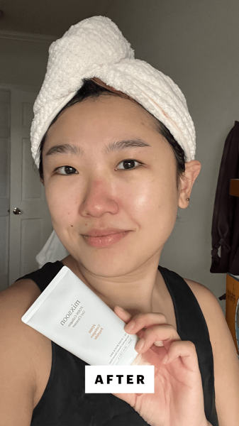 Han after applying the Mixsoon PDRN Collagen Gel Cleanser